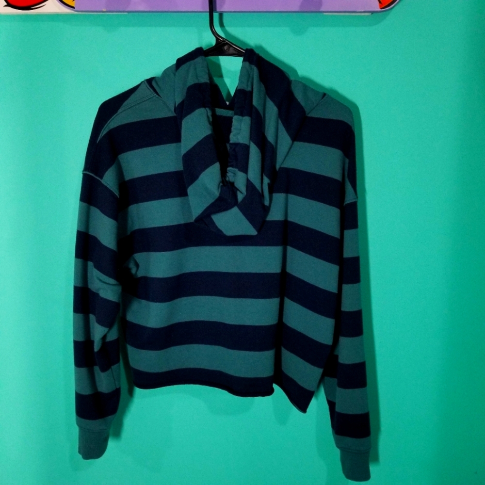 Two color line crotch top